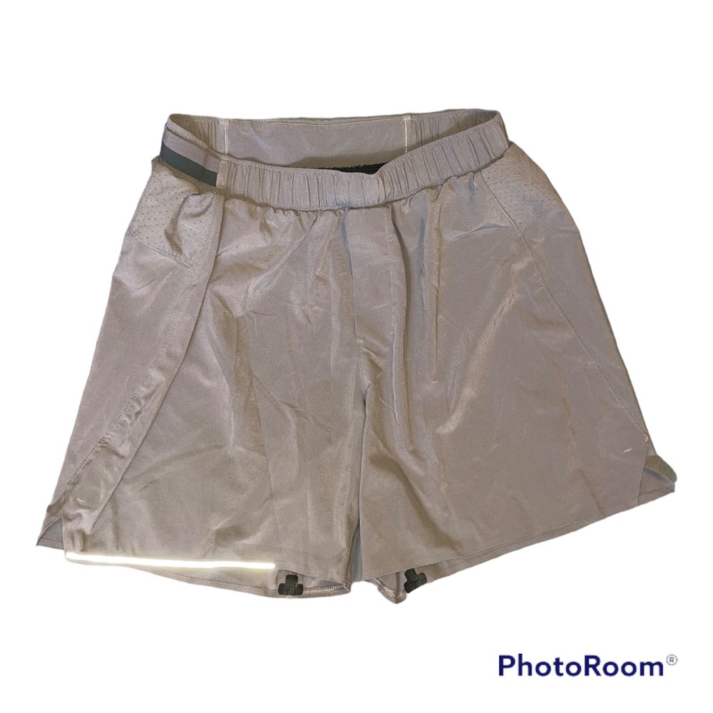 Lululemon Lilac Linerless 4” Short (Small)